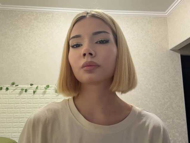 KeeshaSouthard live cam on BongaCams