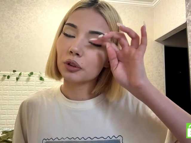 KeeshaSouthard live cam on BongaCams