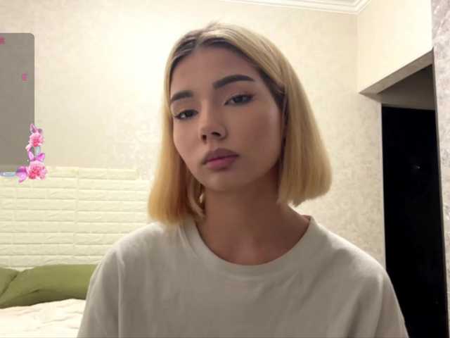 KeeshaSouthard live cam on BongaCams