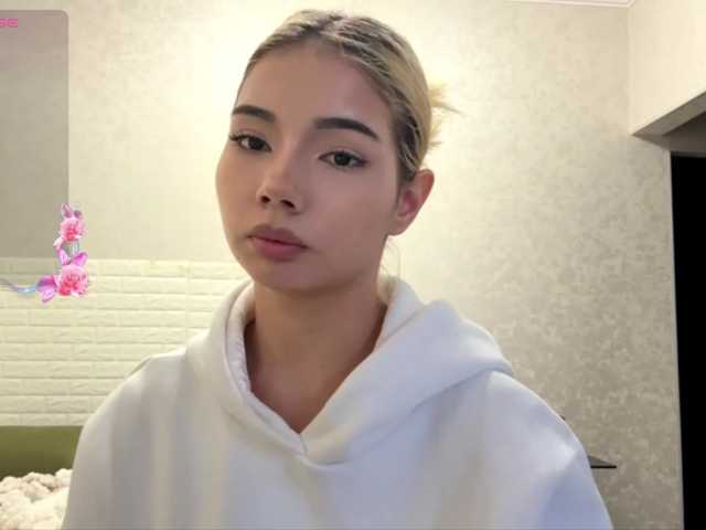 KeeshaSouthard live cam on BongaCams