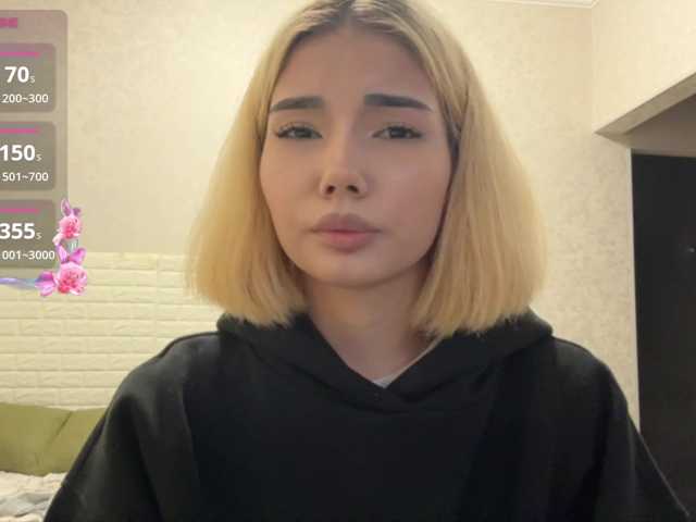 KeeshaSouthard live cam on BongaCams