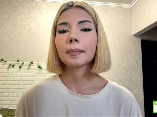 KeeshaSouthard live cam on BongaCams