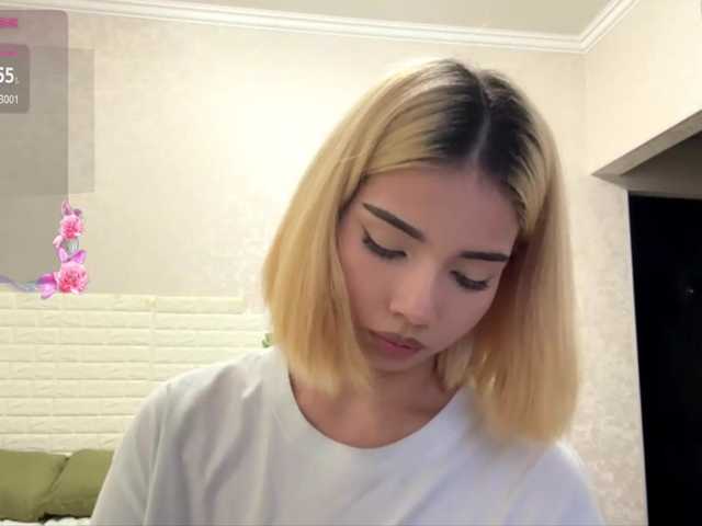 KeeshaSouthard, live now on BongaCams