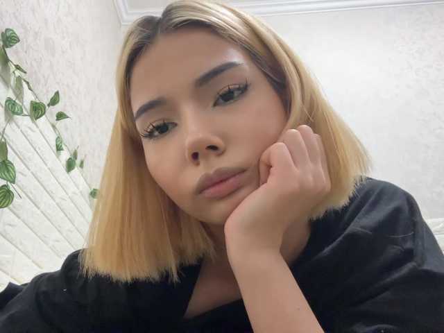 KeeshaSouthard live cam on BongaCams