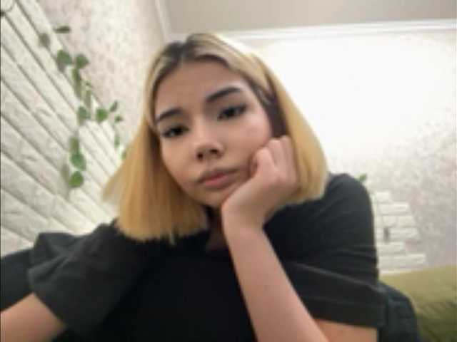 KeeshaSouthard live cam on BongaCams