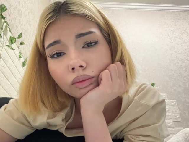KeeshaSouthard live cam on BongaCams