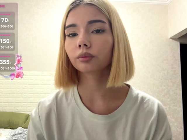 KeeshaSouthard live cam on BongaCams