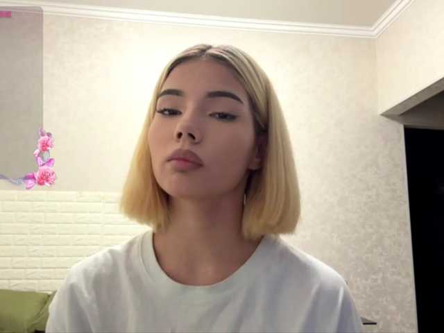 KeeshaSouthard live cam on BongaCams