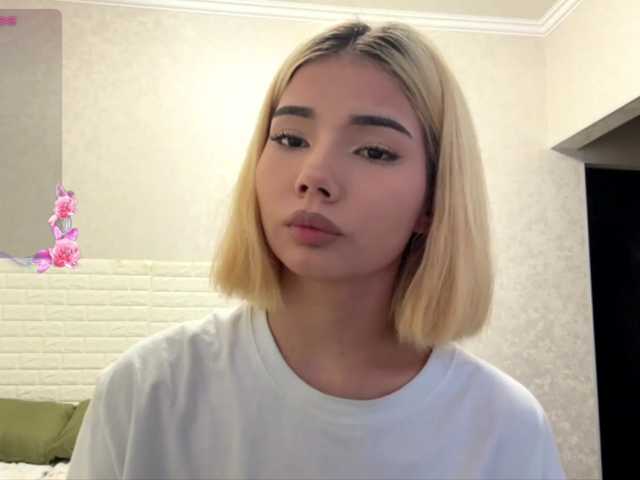 KeeshaSouthard live cam on BongaCams