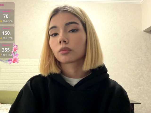KeeshaSouthard live cam on BongaCams
