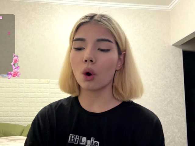 KeeshaSouthard live cam on BongaCams