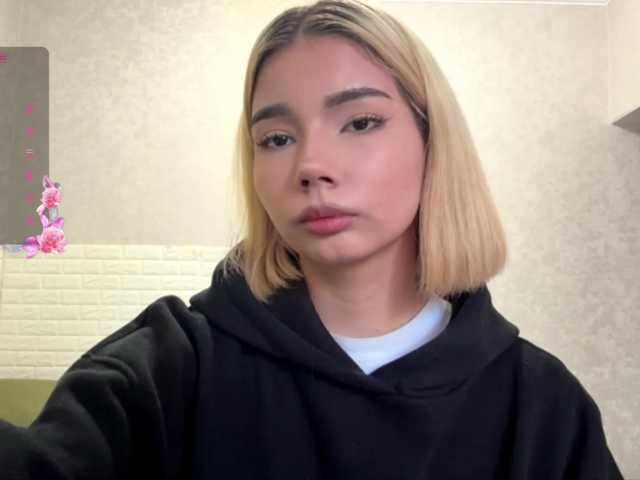 KeeshaSouthard live cam on BongaCams