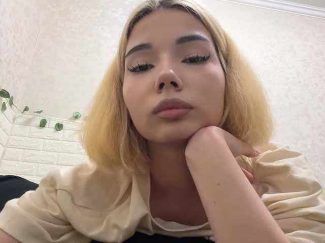 KeeshaSouthard live cam on BongaCams