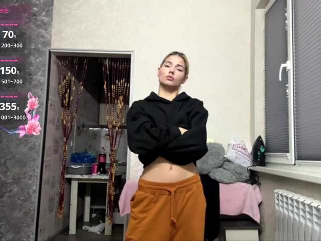 KeeshaSouthard live cam on BongaCams