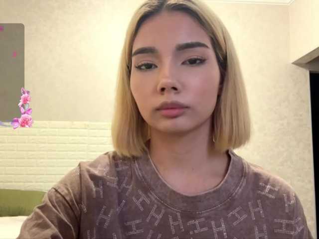 KeeshaSouthard live cam on BongaCams