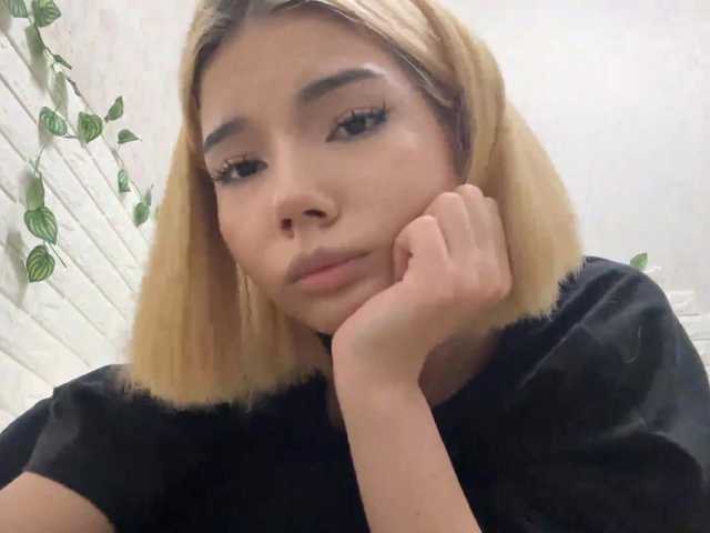 KeeshaSouthard live cam on BongaCams