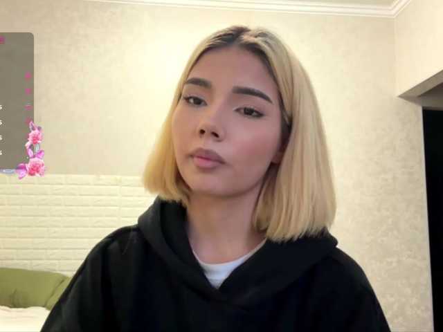 KeeshaSouthard live cam on BongaCams