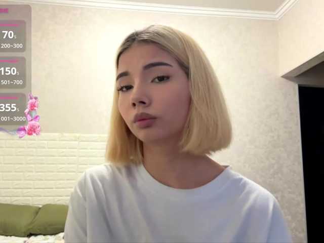 KeeshaSouthard, live now on BongaCams