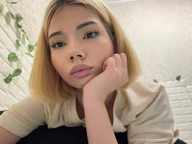 KeeshaSouthard live cam on BongaCams