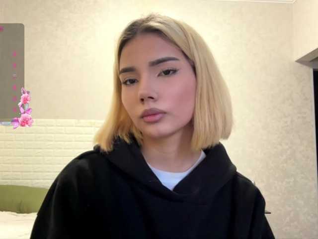 KeeshaSouthard live cam on BongaCams