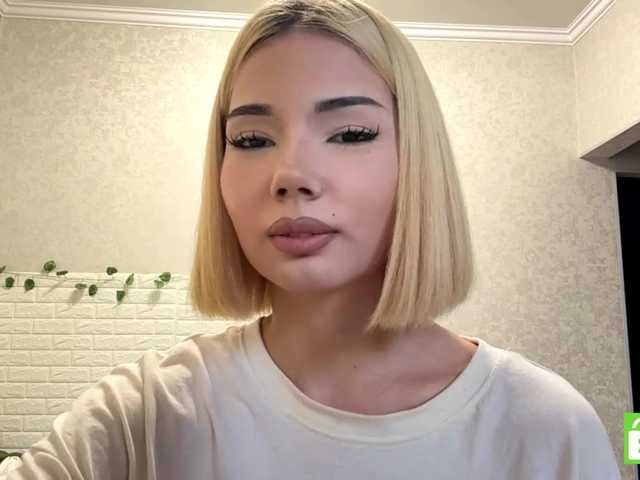 KeeshaSouthard live cam on BongaCams