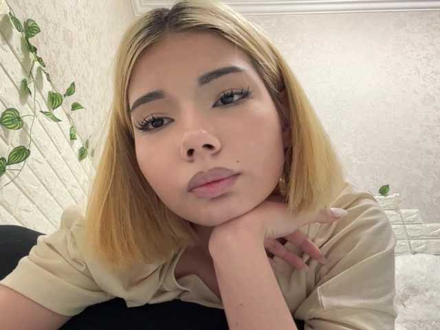 KeeshaSouthard live cam on BongaCams
