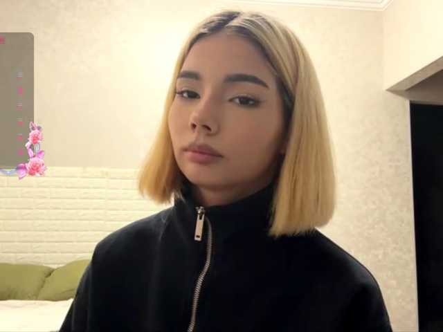 KeeshaSouthard live cam on BongaCams