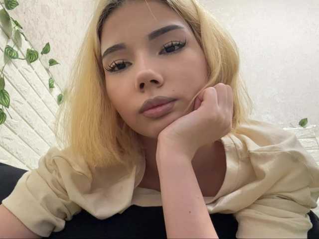 KeeshaSouthard live cam on BongaCams