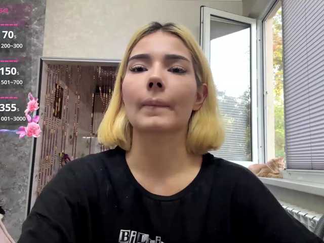 KeeshaSouthard live cam on BongaCams