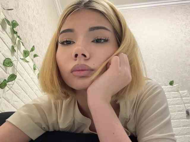 KeeshaSouthard webcam