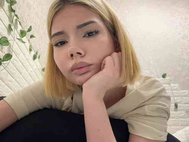 KeeshaSouthard webcam