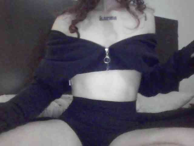 Petitginger16 webcam