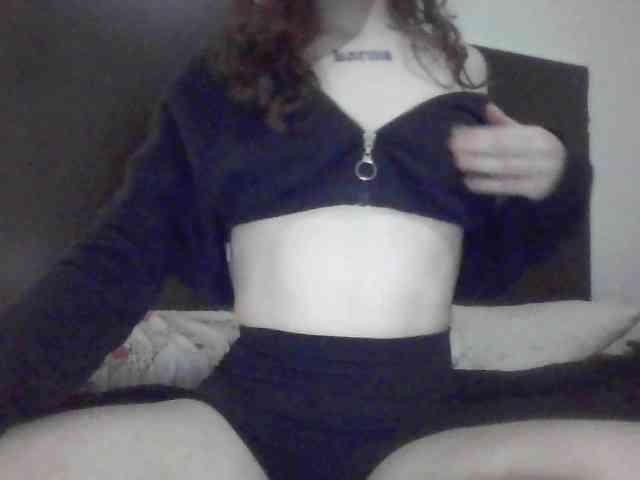 Petitginger16