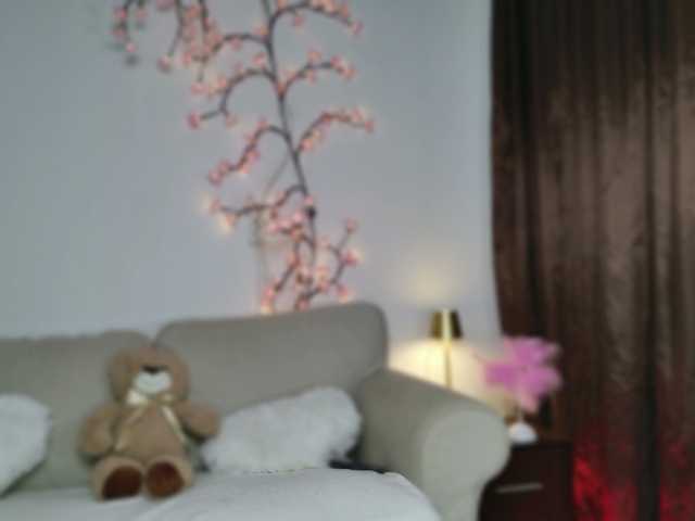 KylieElise live cam on BongaCams