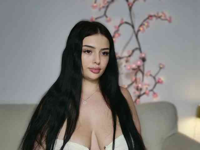 KylieElise webcam