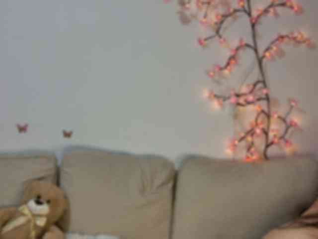 KylieElise webcam