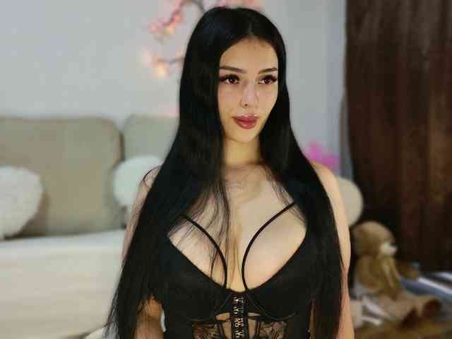 KylieElise webcam