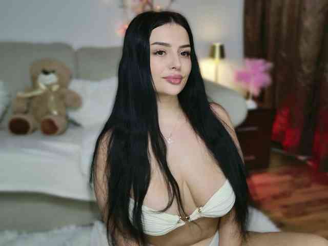 KylieElise webcam