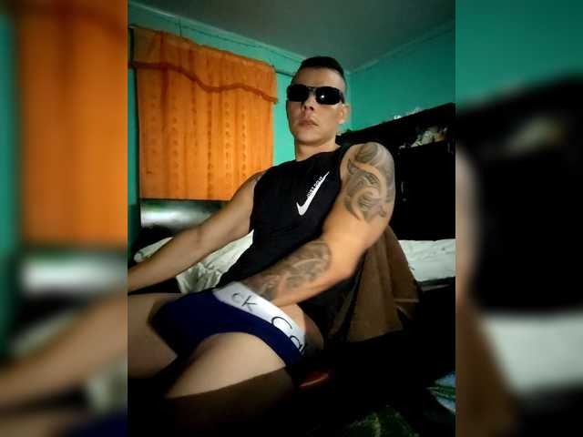 go to chat with Hotgiant