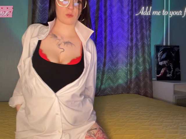 AriaBlance's BongaCams show and profile