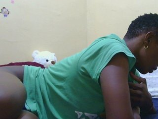 Sweetebonny's Live Webcam