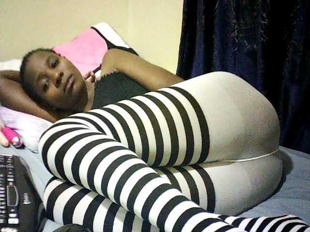 Sweetebonny live cam on BongaCams