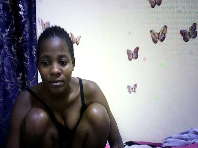 Sweetebonny live cam on BongaCams