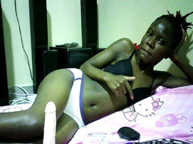 Sweetebonny live cam on BongaCams