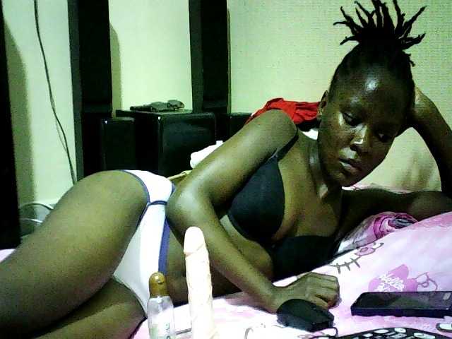 Sweetebonny live cam on BongaCams