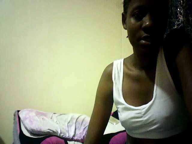 Sweetebonny live cam on BongaCams