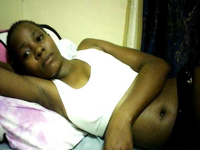 Sweetebonny live cam on BongaCams