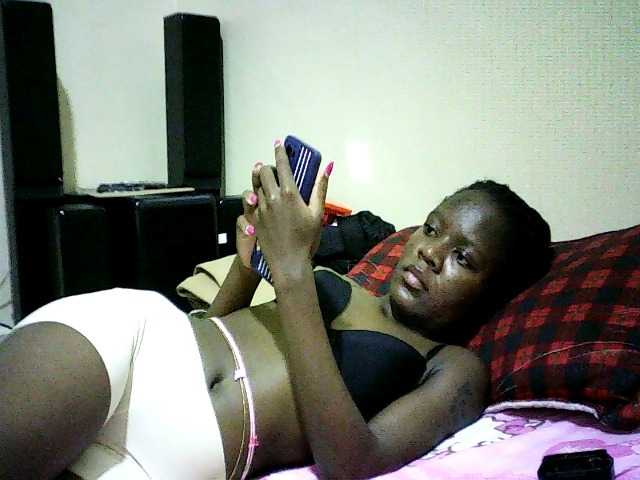 Sweetebonny live cam on BongaCams