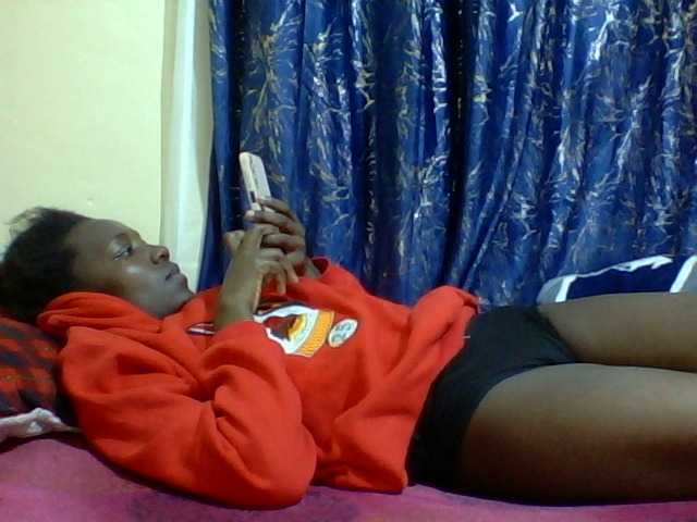 Sweetebonny live cam on BongaCams
