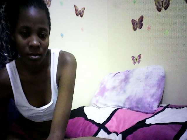 Sweetebonny live cam on BongaCams
